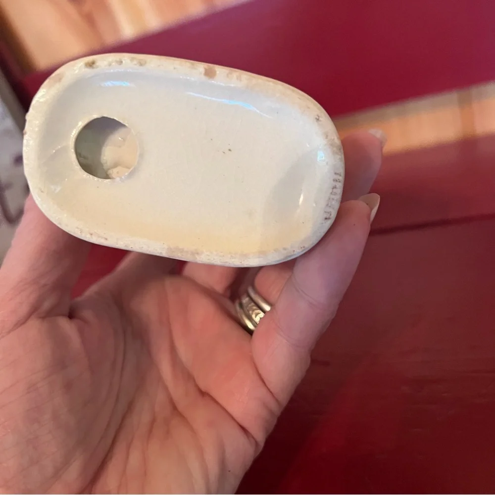 💚Hand-painted girl figurine - Picture 3 of 4